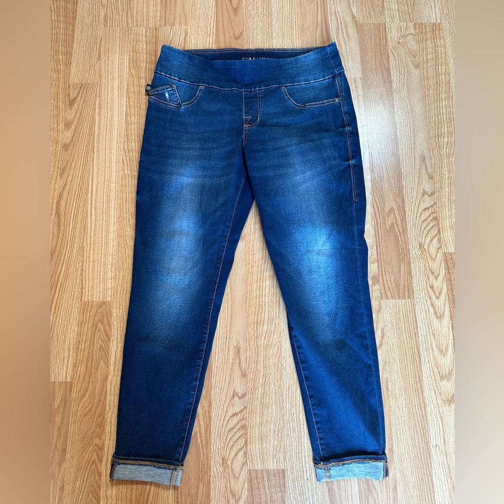 Rock & Republic Fever pull on skinny jeans size 12 short